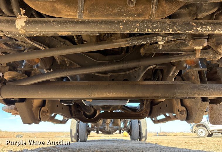 image for item EU4852 2019 Ford F450 Super Duty Crew Cab truck cab and chassis