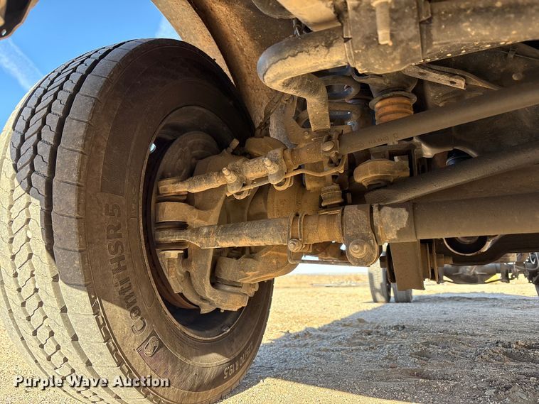 image for item EU4852 2019 Ford F450 Super Duty Crew Cab truck cab and chassis