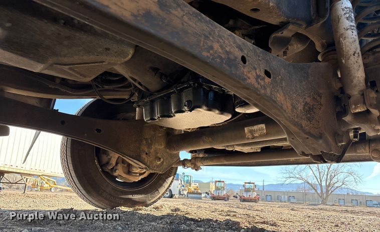 image for item EU4852 2019 Ford F450 Super Duty Crew Cab truck cab and chassis