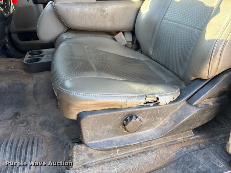 image for item EU4852 2019 Ford F450 Super Duty Crew Cab truck cab and chassis