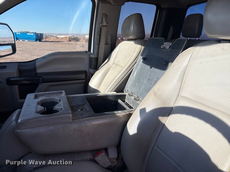 image for item EU4852 2019 Ford F450 Super Duty Crew Cab truck cab and chassis