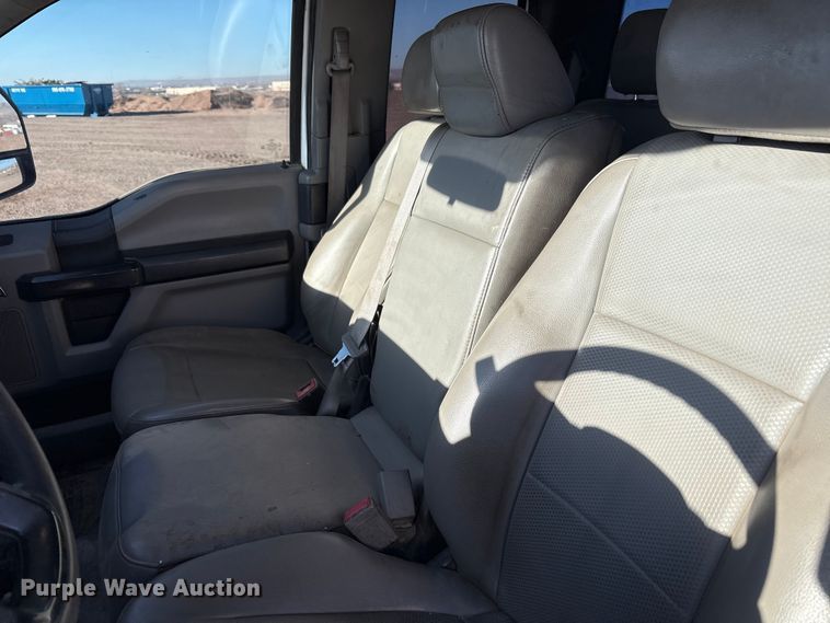 image for item EU4852 2019 Ford F450 Super Duty Crew Cab truck cab and chassis