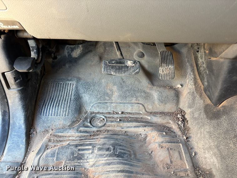 image for item EU4852 2019 Ford F450 Super Duty Crew Cab truck cab and chassis