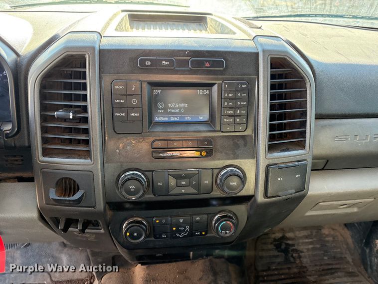 image for item EU4852 2019 Ford F450 Super Duty Crew Cab truck cab and chassis