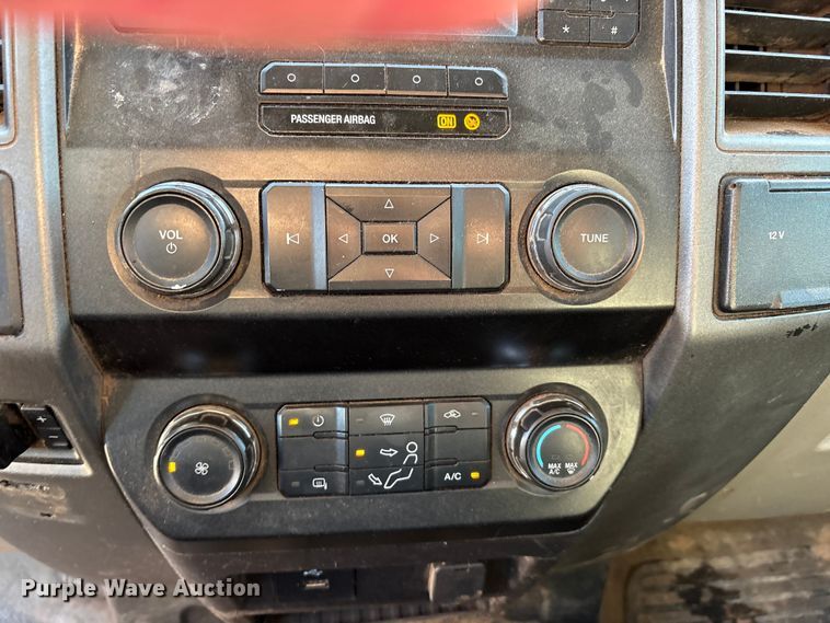 image for item EU4852 2019 Ford F450 Super Duty Crew Cab truck cab and chassis