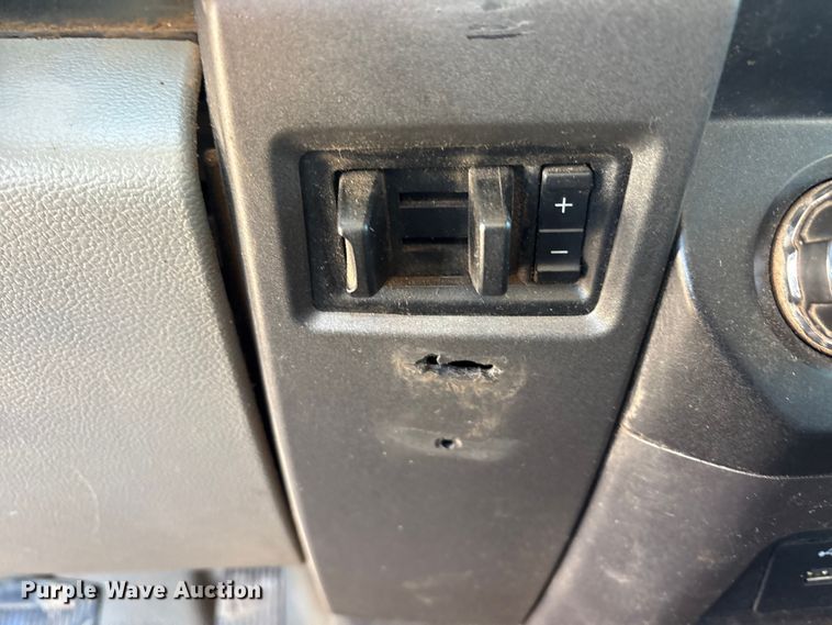 image for item EU4852 2019 Ford F450 Super Duty Crew Cab truck cab and chassis