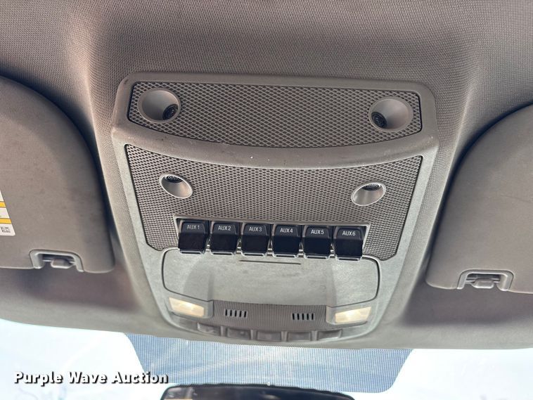 image for item EU4852 2019 Ford F450 Super Duty Crew Cab truck cab and chassis