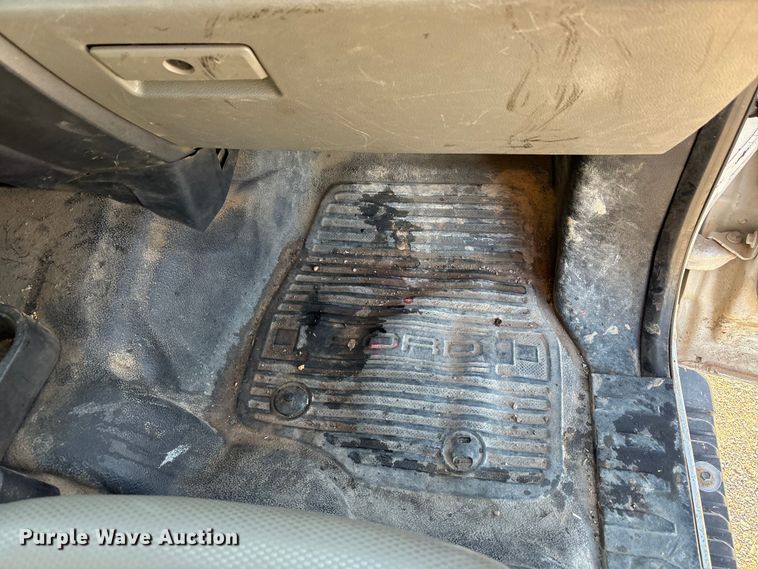 image for item EU4852 2019 Ford F450 Super Duty Crew Cab truck cab and chassis