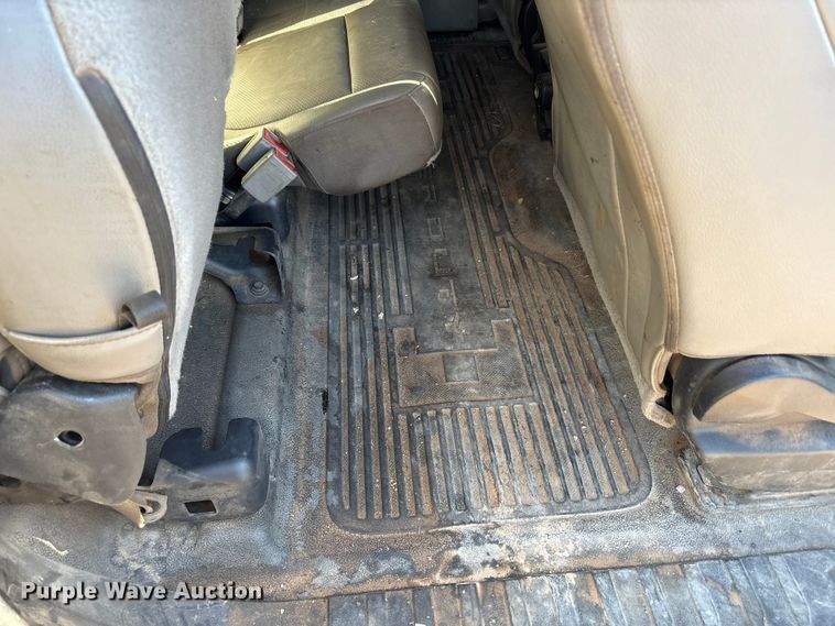 image for item EU4852 2019 Ford F450 Super Duty Crew Cab truck cab and chassis