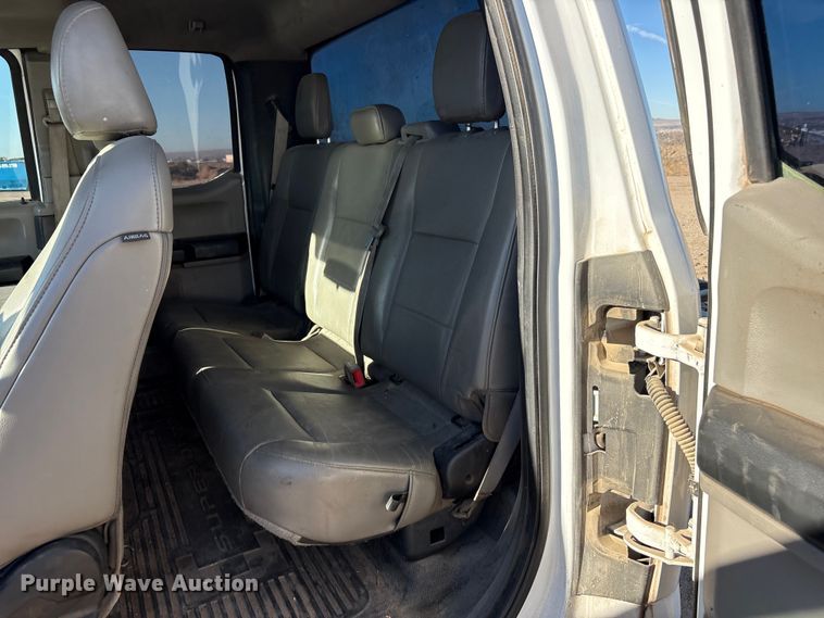 image for item EU4852 2019 Ford F450 Super Duty Crew Cab truck cab and chassis