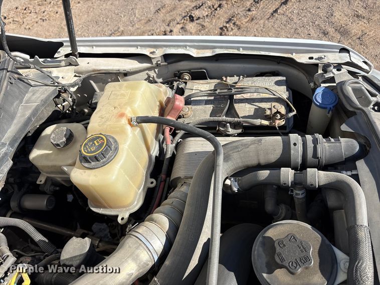 image for item EU4852 2019 Ford F450 Super Duty Crew Cab truck cab and chassis