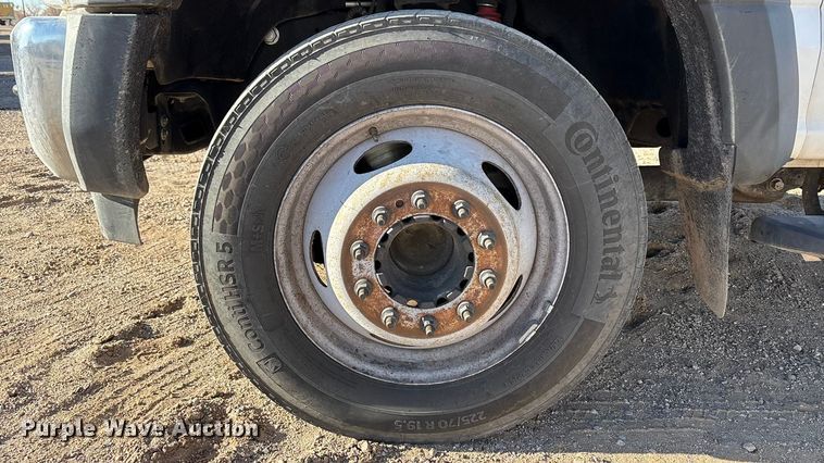 image for item EU4852 2019 Ford F450 Super Duty Crew Cab truck cab and chassis