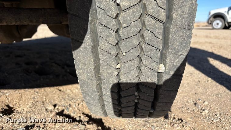 image for item EU4852 2019 Ford F450 Super Duty Crew Cab truck cab and chassis