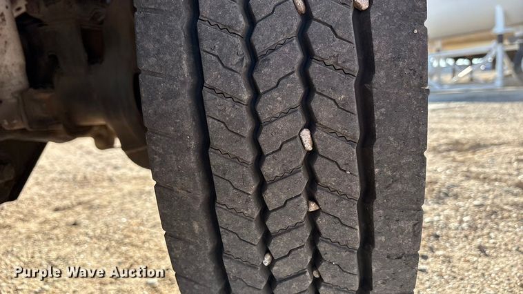 image for item EU4852 2019 Ford F450 Super Duty Crew Cab truck cab and chassis