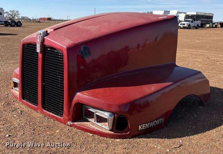 image for item EU4862 Kenworth truck hood