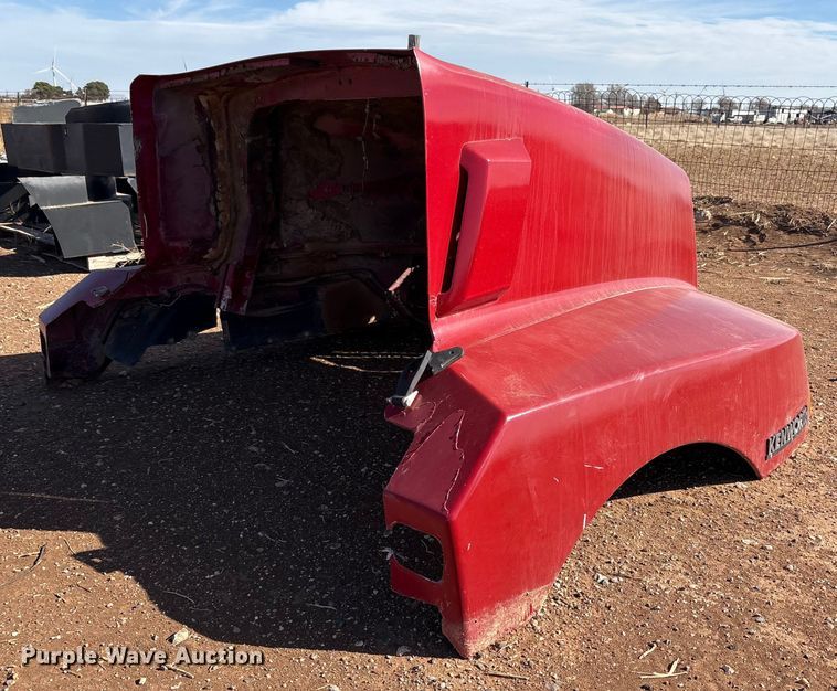 image for item EU4862 Kenworth truck hood