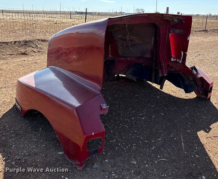 image for item EU4862 Kenworth truck hood