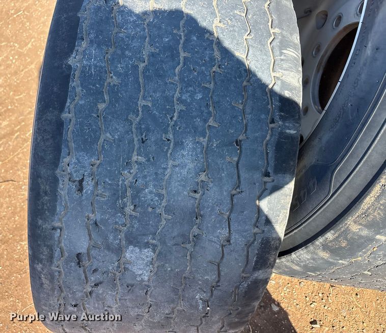 image for item EU4864 (6) 445/50R22.5 tires and wheels