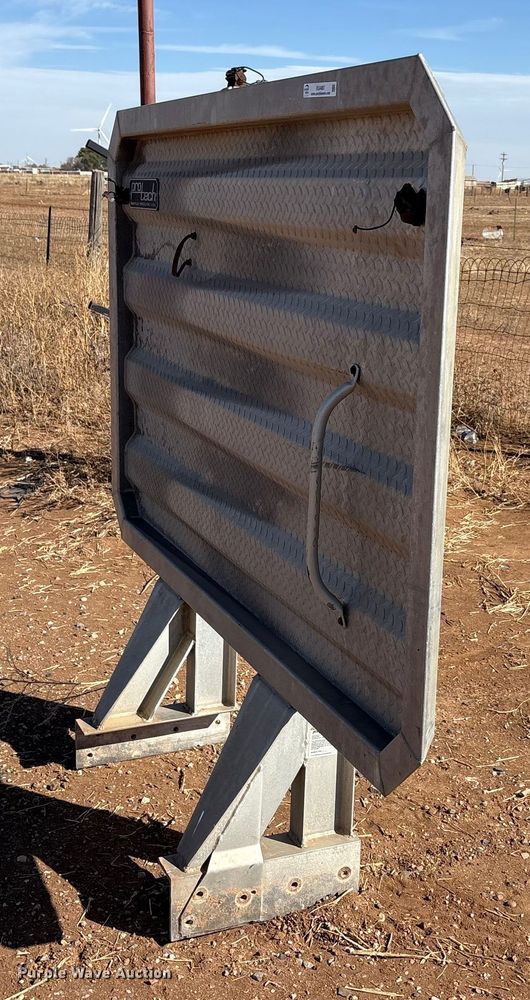 image for item EU4867 Headache rack