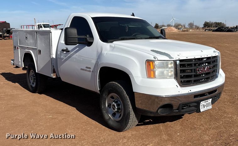 image for item EU4870 2009 GMC Sierra 3500HD utility bed pickup truck