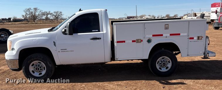 image for item EU4870 2009 GMC Sierra 3500HD utility bed pickup truck