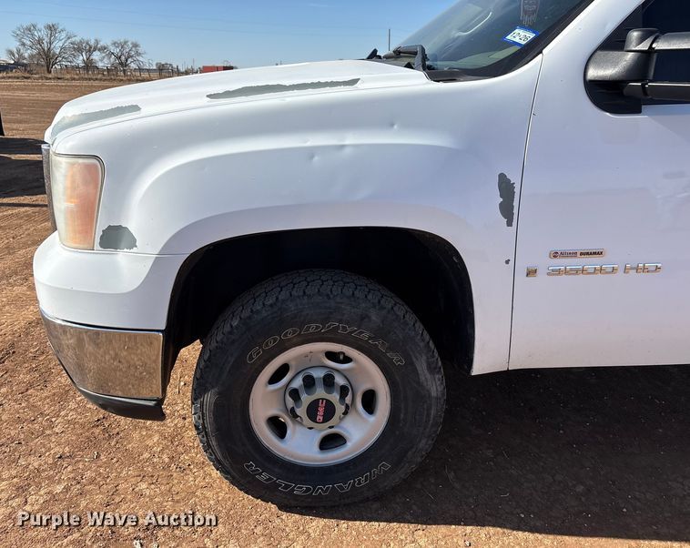 image for item EU4870 2009 GMC Sierra 3500HD utility bed pickup truck