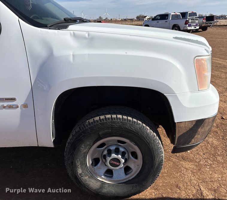 image for item EU4870 2009 GMC Sierra 3500HD utility bed pickup truck