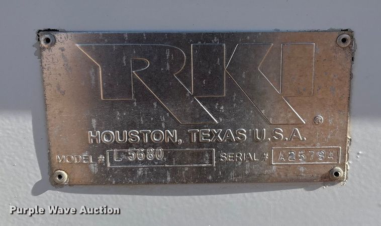 image for item EU4870 2009 GMC Sierra 3500HD utility bed pickup truck