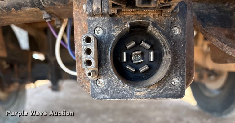 image for item EU4870 2009 GMC Sierra 3500HD utility bed pickup truck