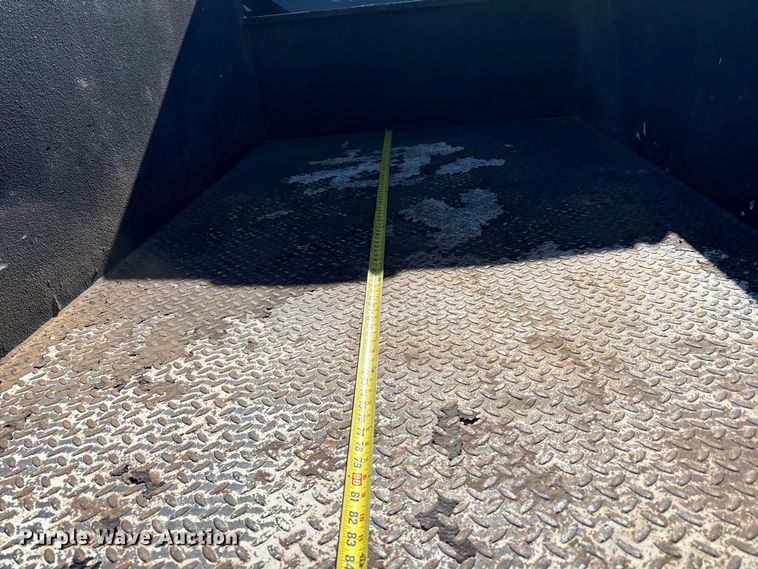 image for item EU4870 2009 GMC Sierra 3500HD utility bed pickup truck