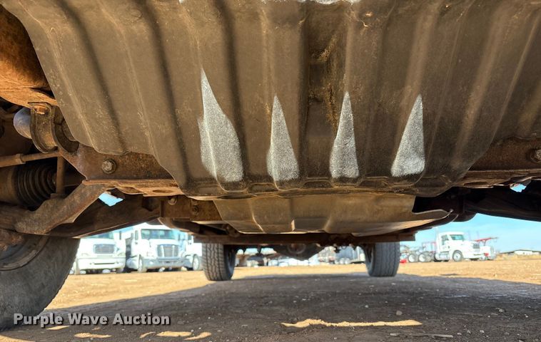 image for item EU4870 2009 GMC Sierra 3500HD utility bed pickup truck