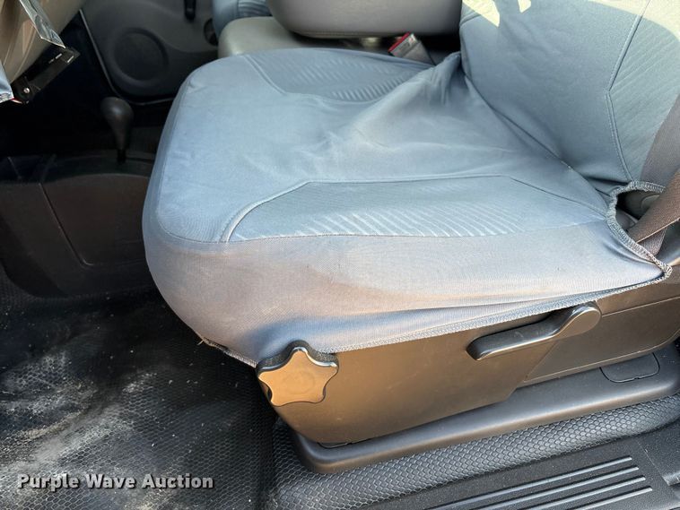 image for item EU4870 2009 GMC Sierra 3500HD utility bed pickup truck