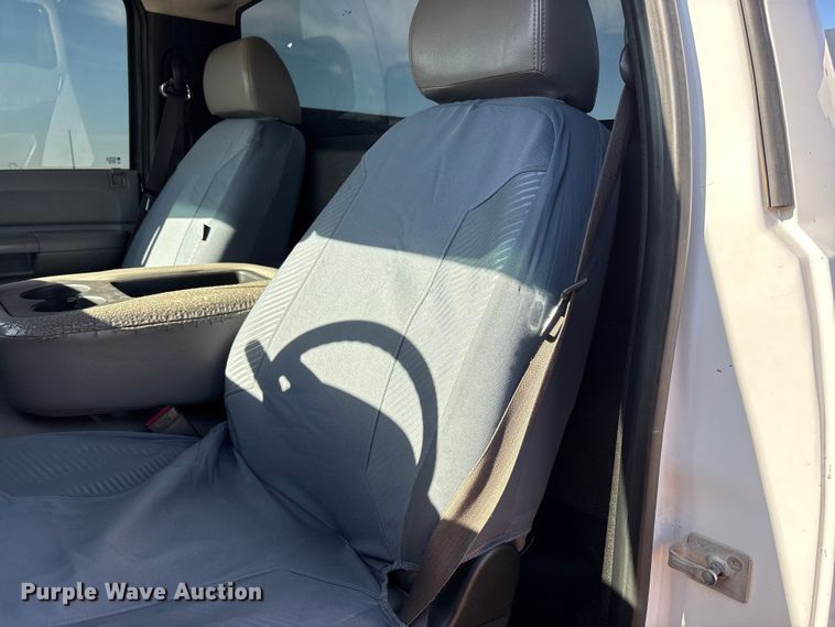 image for item EU4870 2009 GMC Sierra 3500HD utility bed pickup truck