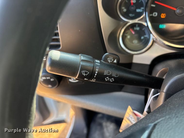 image for item EU4870 2009 GMC Sierra 3500HD utility bed pickup truck