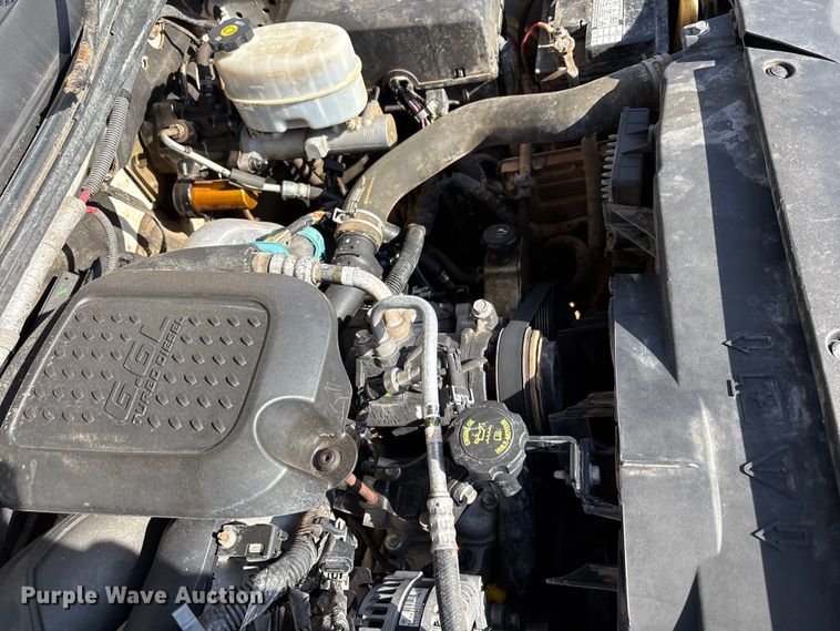 image for item EU4870 2009 GMC Sierra 3500HD utility bed pickup truck