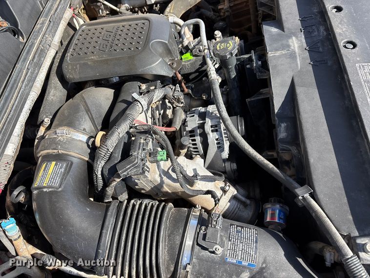 image for item EU4870 2009 GMC Sierra 3500HD utility bed pickup truck