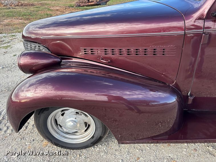 image for item EU7156 1939 Chevrolet sedan