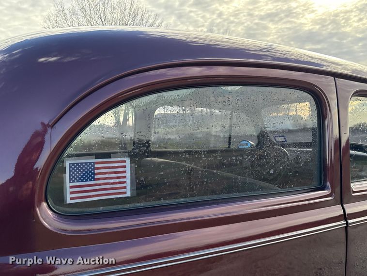 image for item EU7156 1939 Chevrolet sedan