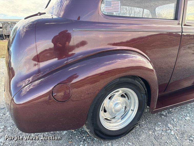 image for item EU7156 1939 Chevrolet sedan