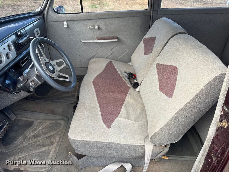 image for item EU7156 1939 Chevrolet sedan