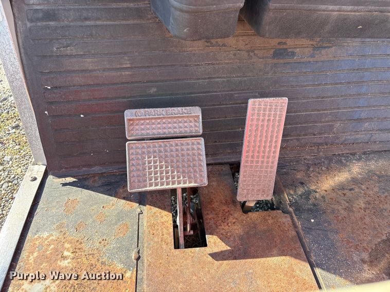 image for item EU7340 1991 Hyundai HGG-1 golf cart