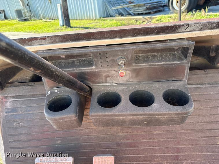 image for item EU7340 1991 Hyundai HGG-1 golf cart