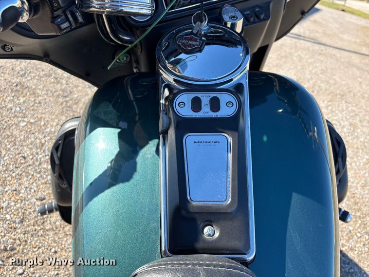 image for item EU7342 2002 Harley-Davidson Electra Glide Ultra Classic  motorcycle