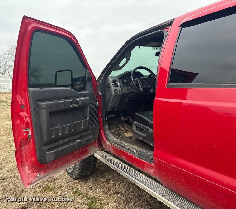 image for item EV2674 2011 Ford F250 Crew Cab pickup truck