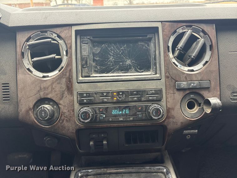 image for item EV2674 2011 Ford F250 Crew Cab pickup truck