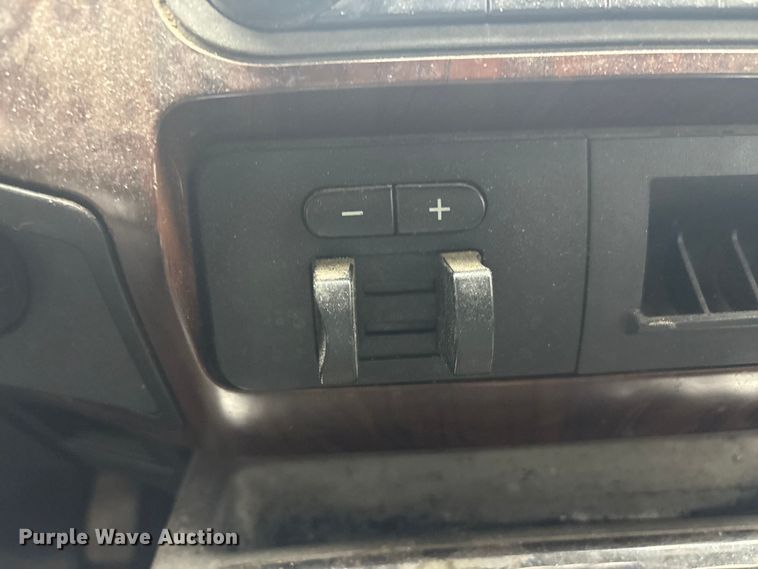 image for item EV2674 2011 Ford F250 Crew Cab pickup truck