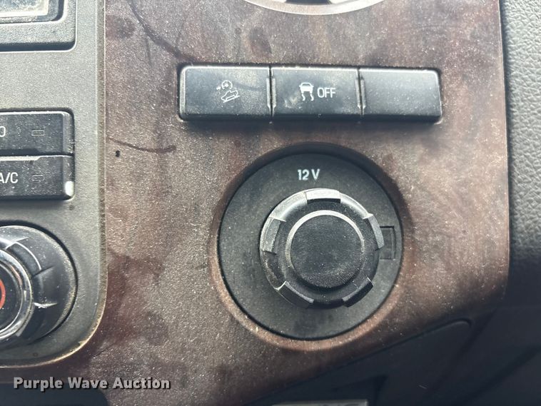 image for item EV2674 2011 Ford F250 Crew Cab pickup truck