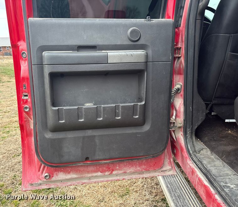 image for item EV2674 2011 Ford F250 Crew Cab pickup truck