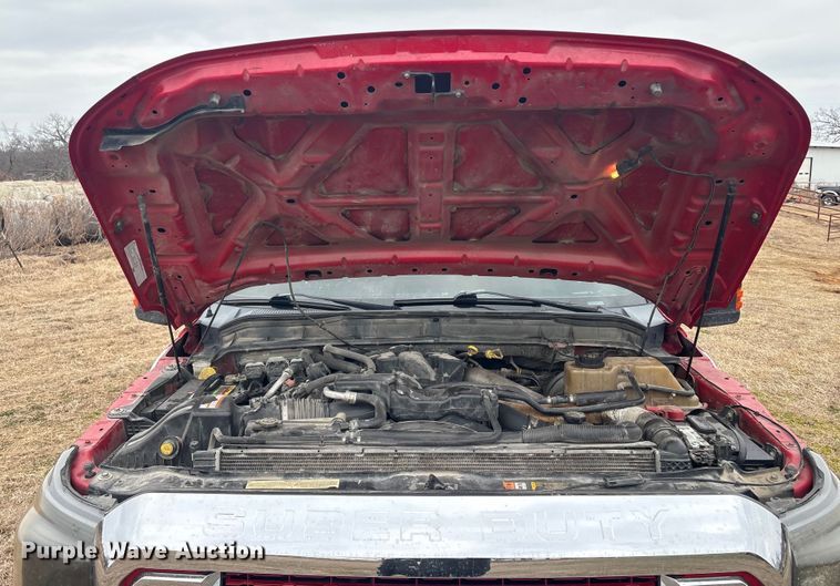 image for item EV2674 2011 Ford F250 Crew Cab pickup truck