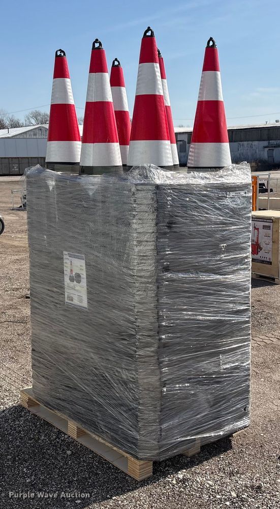 image for item EV2708 (250) IRanch traffic cones